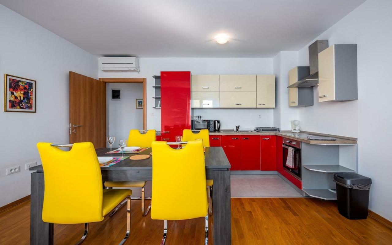 Laura House With Apartment Umag Extérieur photo