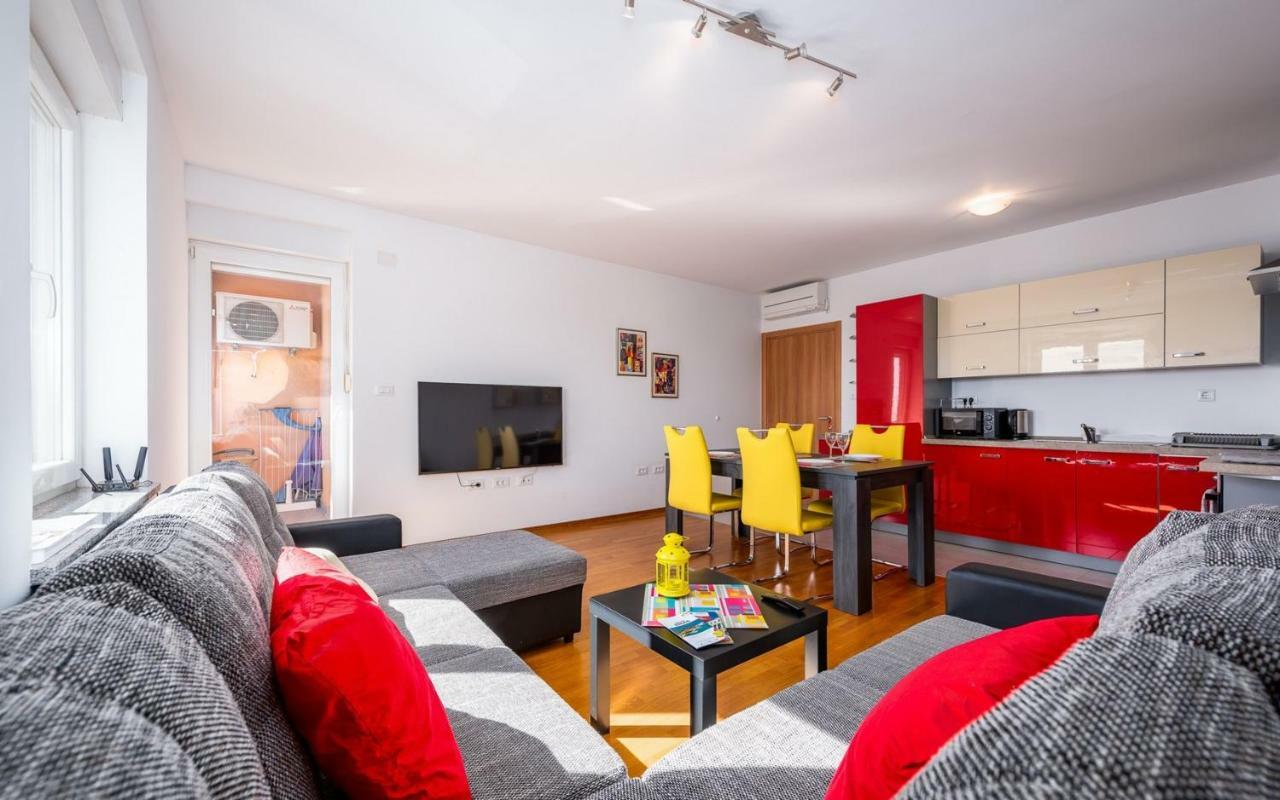 Laura House With Apartment Umag Extérieur photo