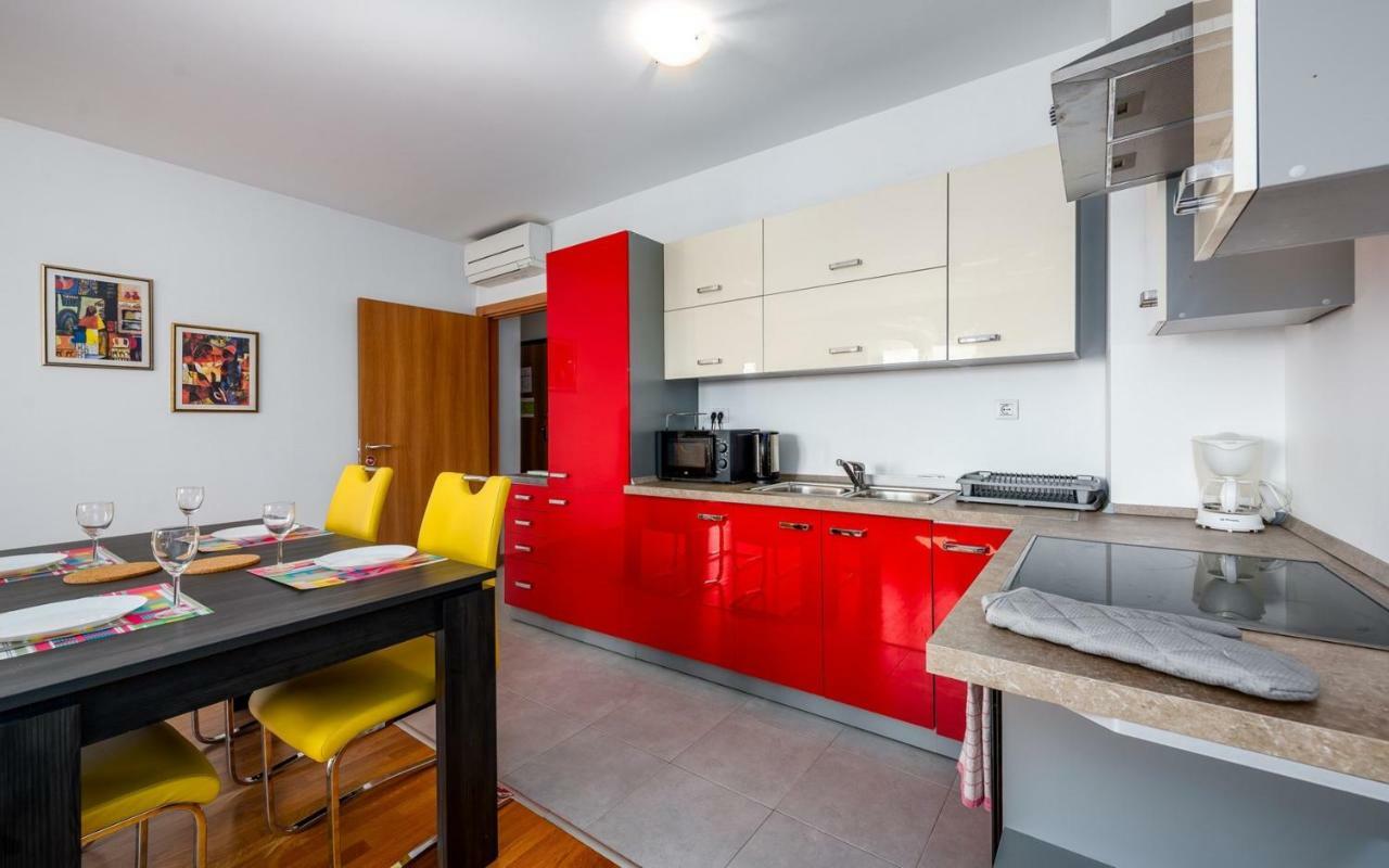 Laura House With Apartment Umag Extérieur photo