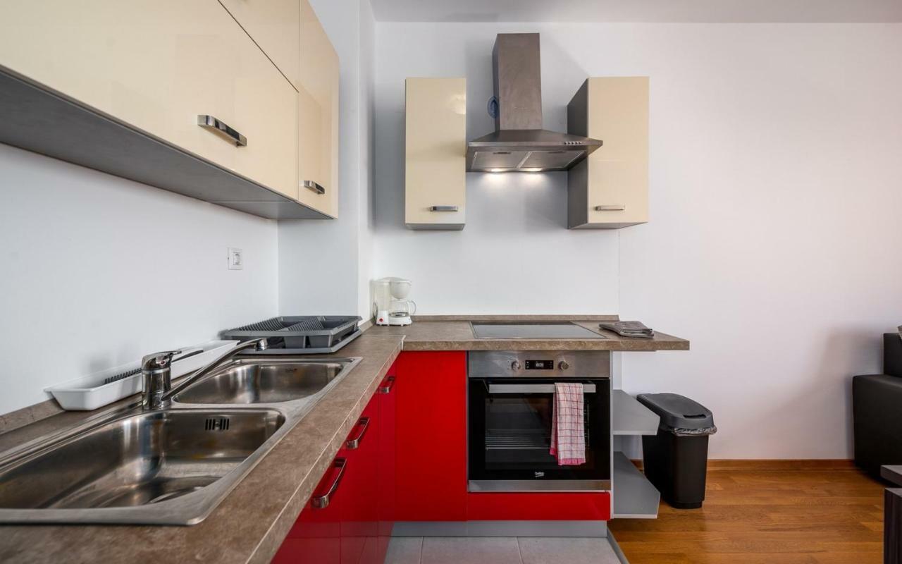 Laura House With Apartment Umag Extérieur photo